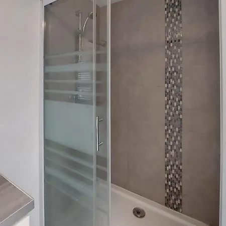 Stunning In Les Bains בלרוק-לה-באינס